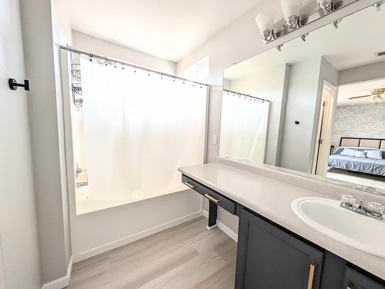 10439 Tracewood Ct — Photo 16