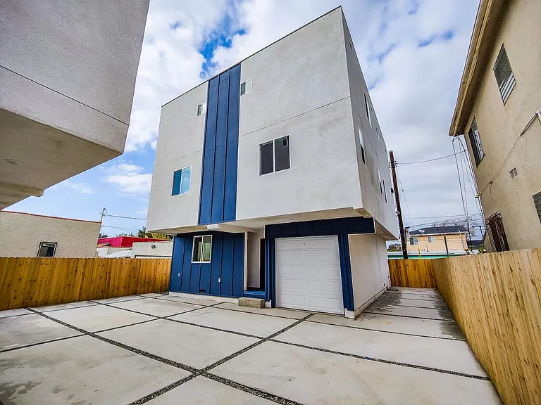 3811 Exposition Blvd — Photo 19