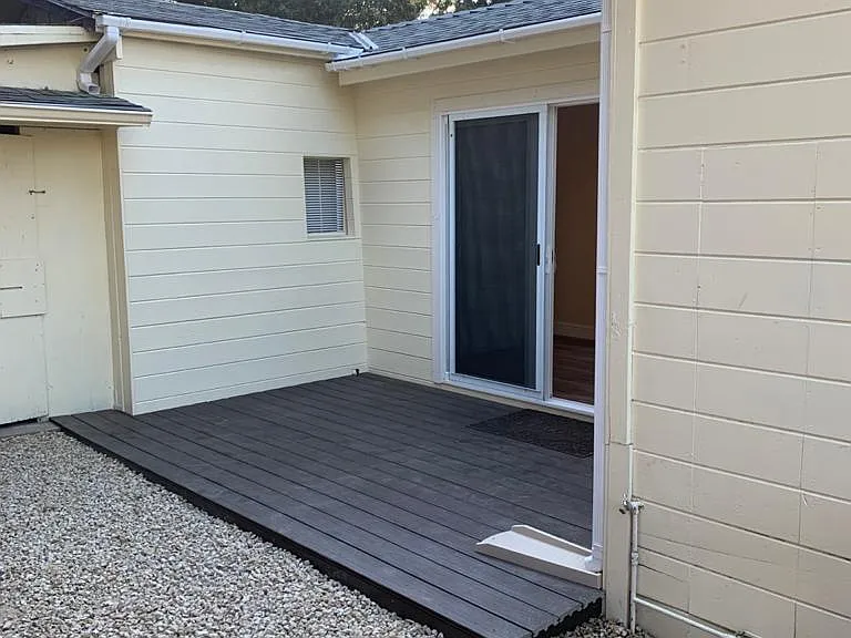 725 Lyndon St — Photo 34