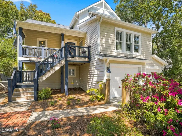 908 Elizabeth Drive, Oak Island, NC 28465
