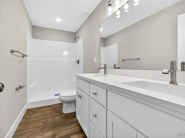 624 Westwoods Rd #B — Photo 12
