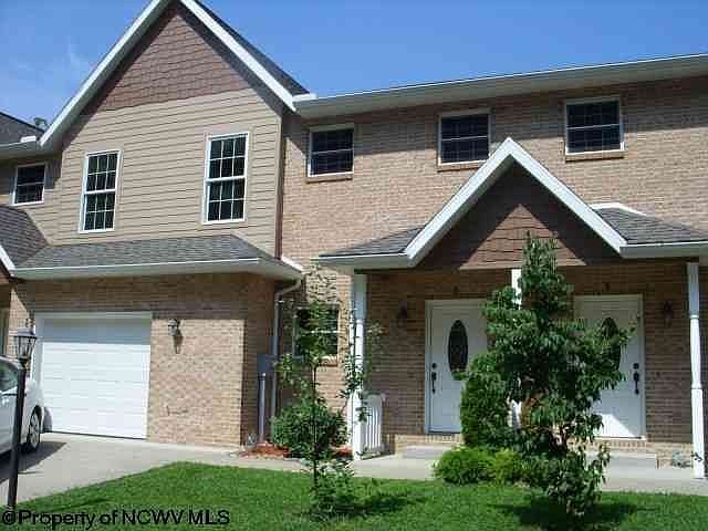 1st image of 8 Palmetto Dr