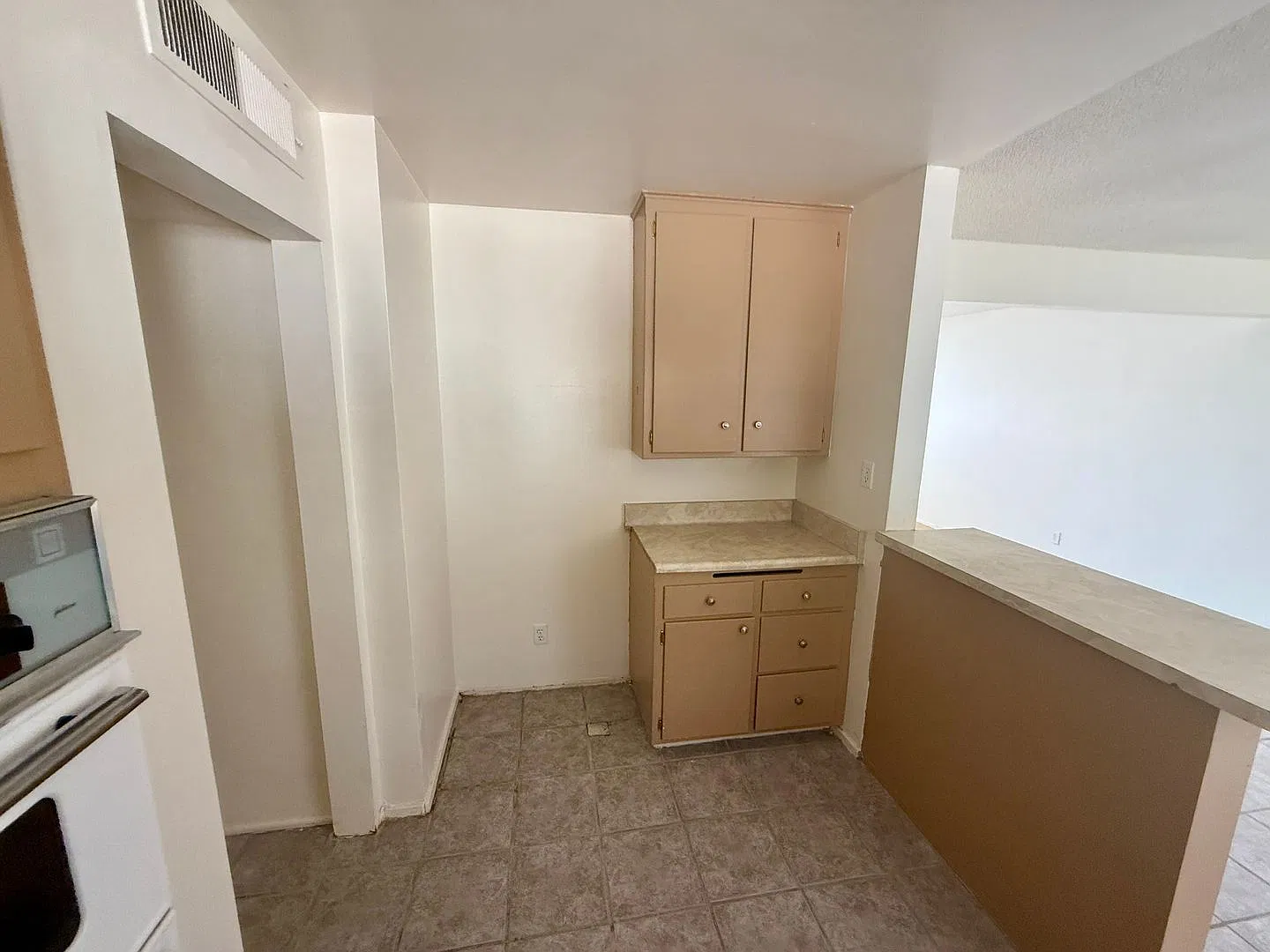 3rd Street Apartments — Photo 4