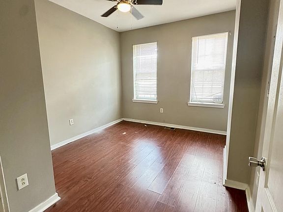 5th image of 4942 Mulberry St