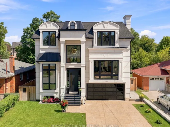 209 Sussex Ave, Richmond Hill, ON L4C 2G3