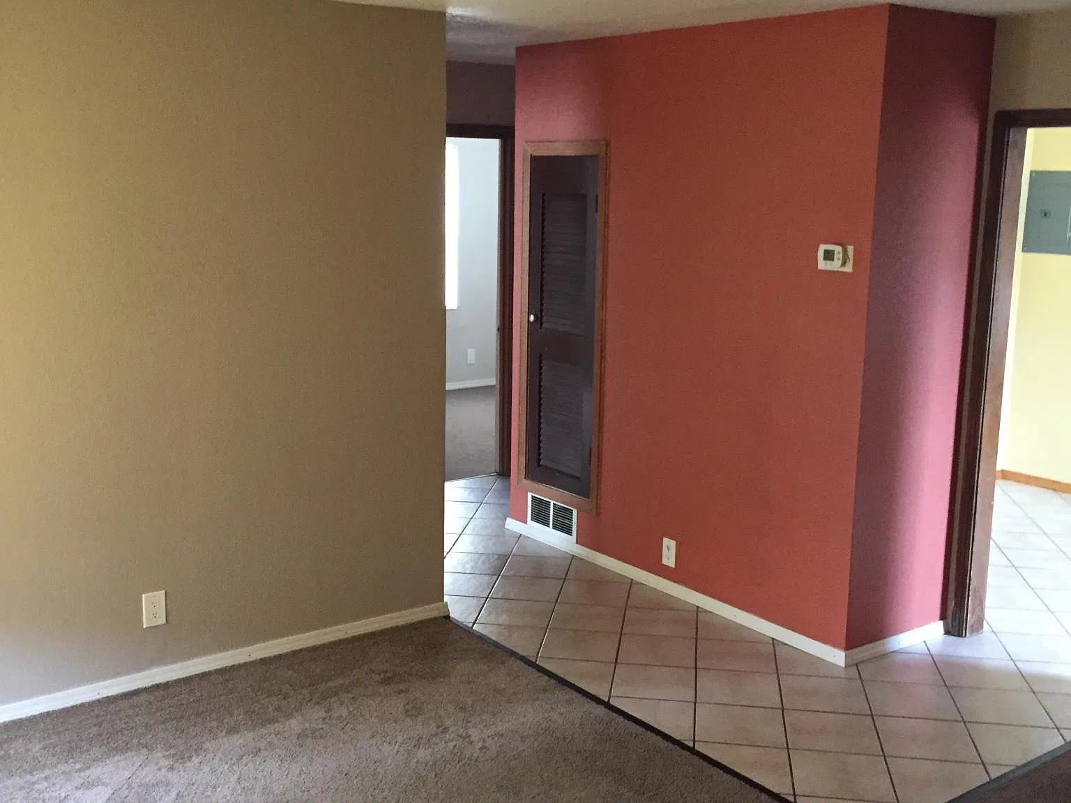 2 bed, 720 sqft, $700 — Photo 3