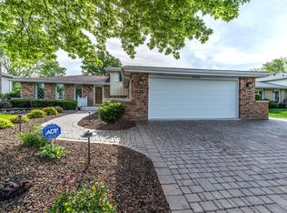 19809 S Schoolhouse Rd, Mokena, IL 60448