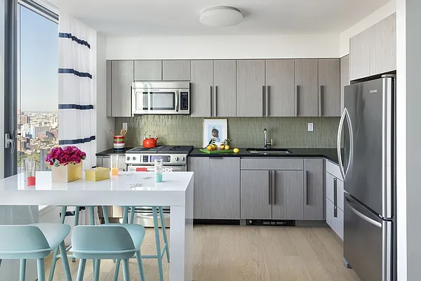 Rented by Gotham Organization | media 21