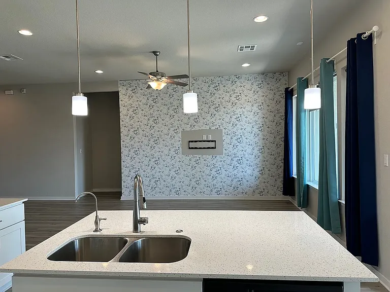 441 Saturnia Dr — Photo 11