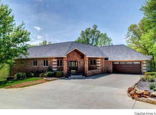 3363 Spaulding Orchard Rd, Springfield, IL 62711