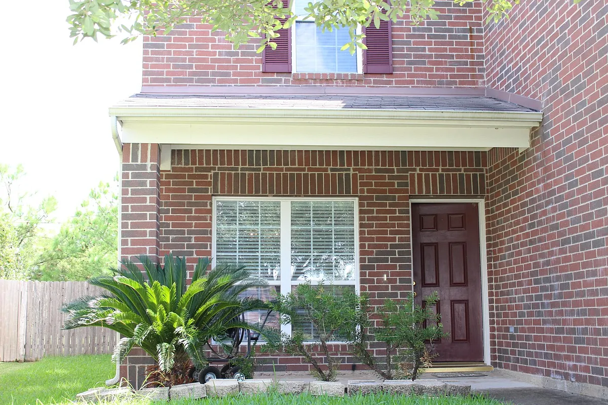 nice front porch - 2830 Youpon Lake Ct