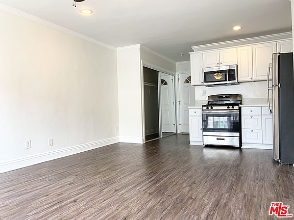 3rd image of 101 N Normandie Ave APT 113A