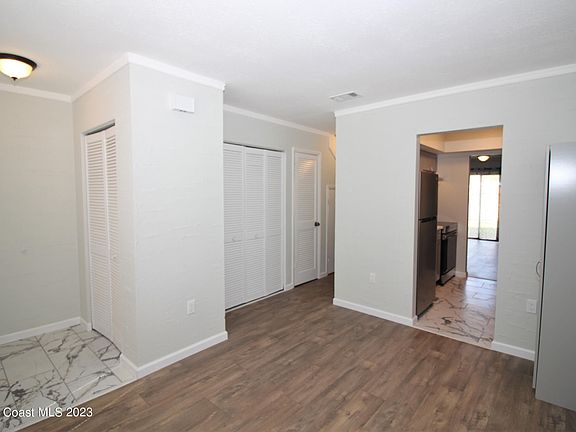 3rd image of 3911 Mount Sterling Ave #3911