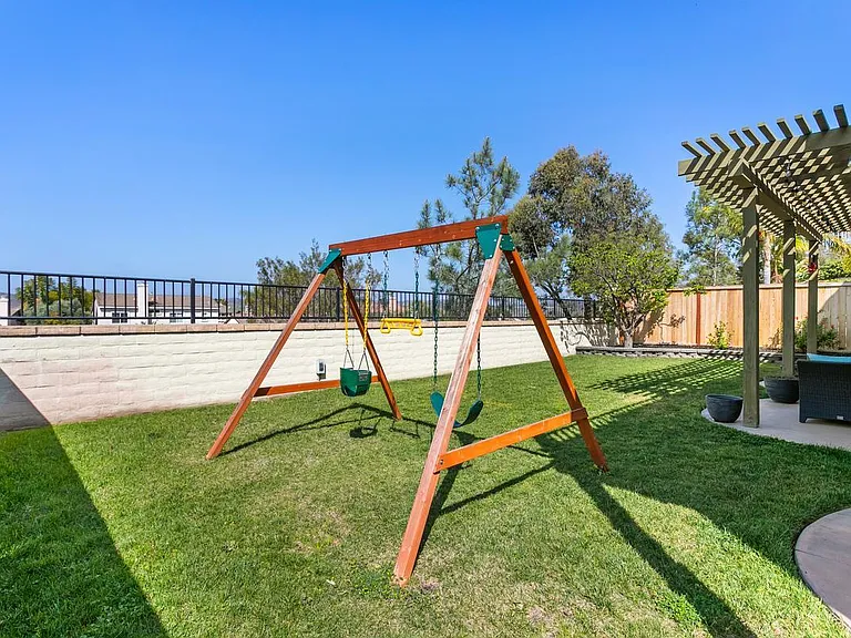 1071 Greenway Rd — Photo 28