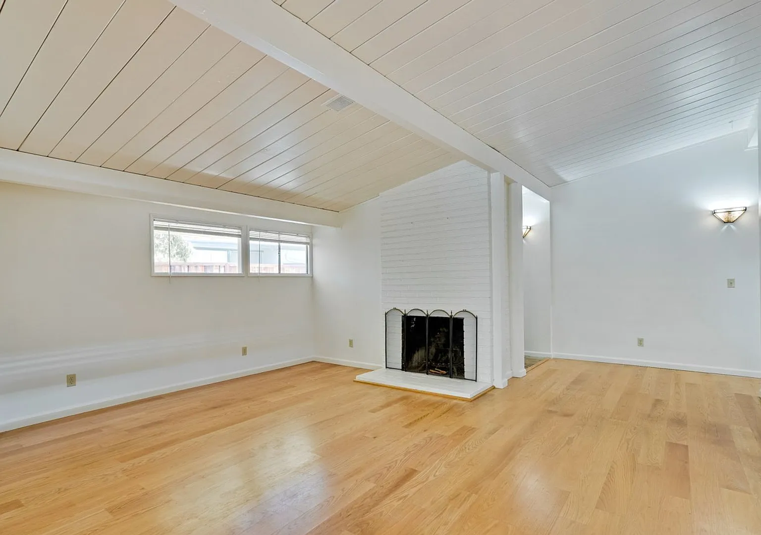 Spacious 4 Bed 3 Bath Home in Highly Desirable Palo Alto Location! — Photo 3
