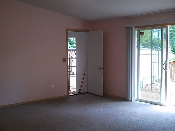 4th image of 1355 E Beacon Ave