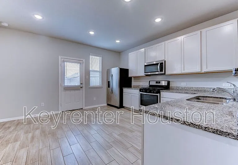 24803 Russet Bluff Trl — Photo 8