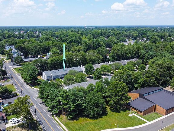 4th image of 15 Harborwood Dr