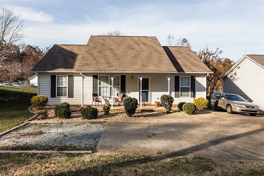 1st image of 317 Oakdale Dr