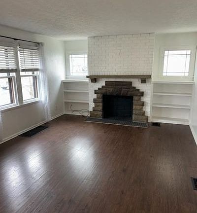 2nd image of 120 South St