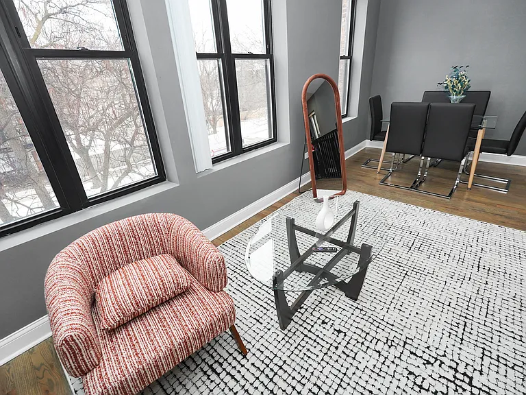 321 S Richmond St #3 — Photo 5