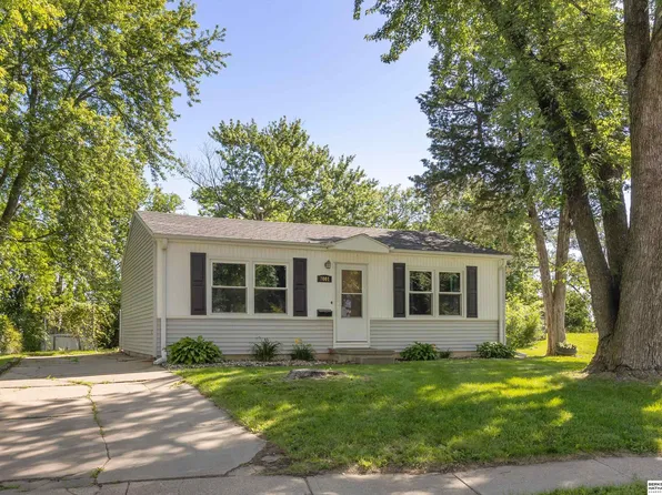 7001 S 69th St, La Vista, NE 68128