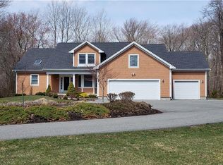 96 Columbia Ln, Jamestown, RI 02835