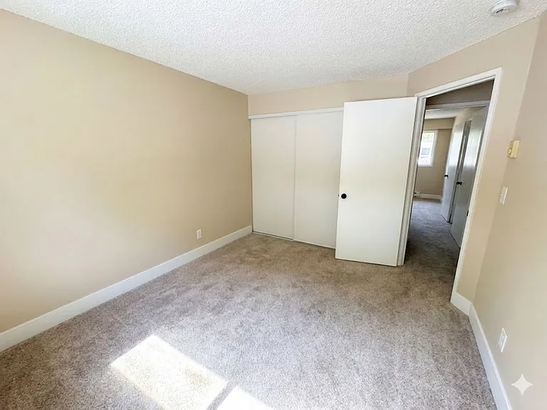 MAYC03 — Photo 10