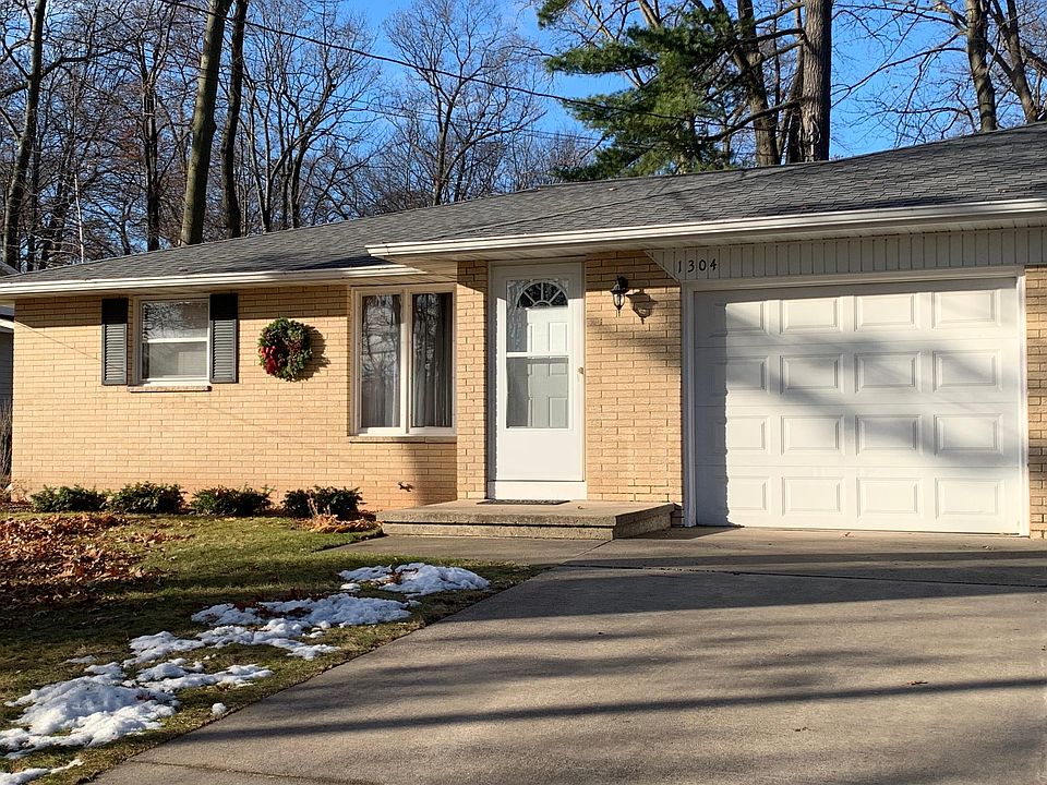 1st image of 1304 Hobart Dr #1304