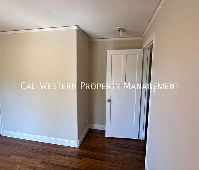 1385 Newport Ave — Photo 62