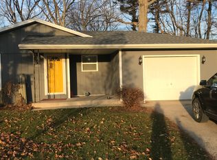 1506 Knoll Crest Dr, Sheboygan, WI 53081