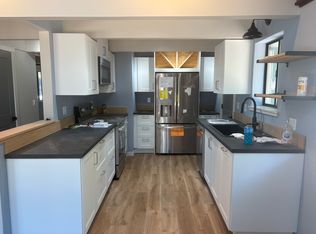 805 Holiday Ct, Mount Shasta, CA 96067