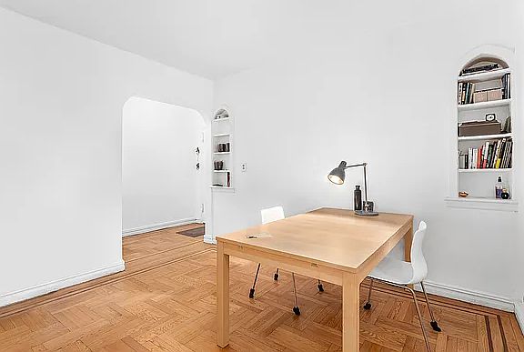 5th image of 120 Bennett Ave APT 3B