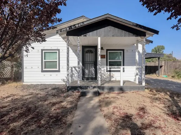 1228 C Street, Reedley, CA 93654