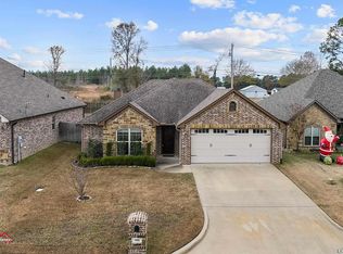 105 Fredricksburg Cir, Hallsville, TX 75650