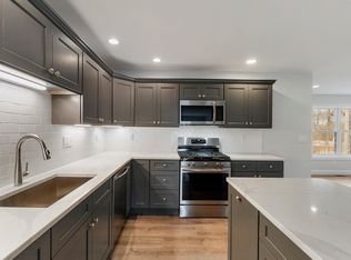 4 Sabrina Way #A, Agawam, MA 01001