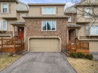 4218 Breckenridge Dr, West Bloomfield, MI 48322