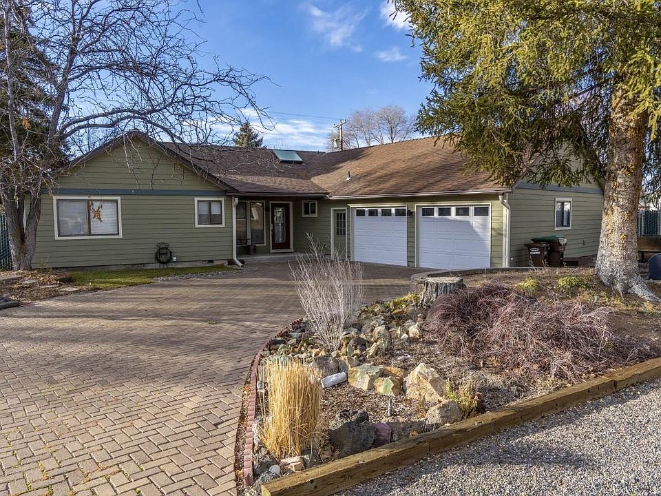 1st image of 191 NE Marmot Ln