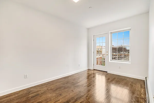 Rented by Compass | media 23