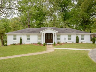 102 Colonial Dr, Florence, AL, 35633