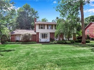 7 Wellingwood Dr, East Amherst, NY 14051