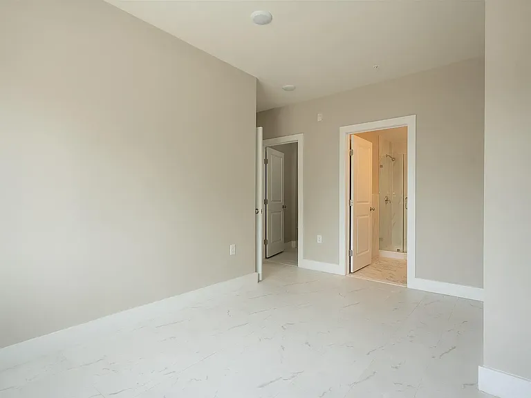 242 Beacon Ave #102 — Photo 7