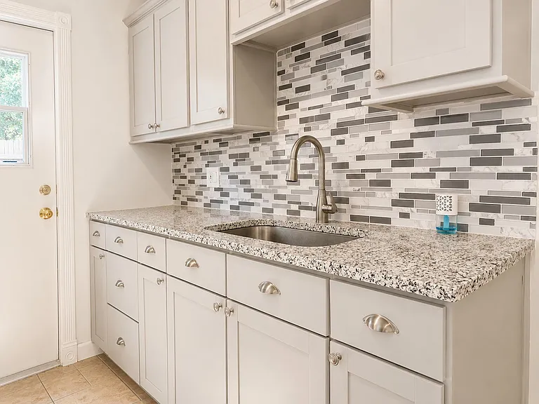 1716 E Kaley Ave #1 — Photo 8
