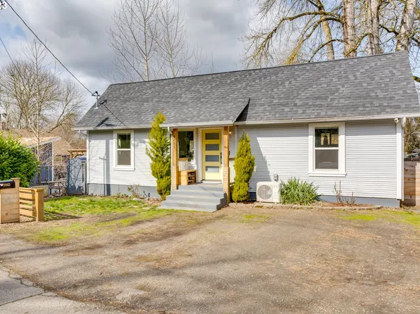 9065 SW Center St, Tigard, OR 97223