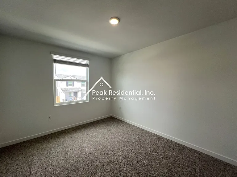 5218 Senesta Cir — Photo 15