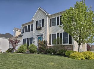 288 Pine Creek Dr, Carlisle, PA 17013