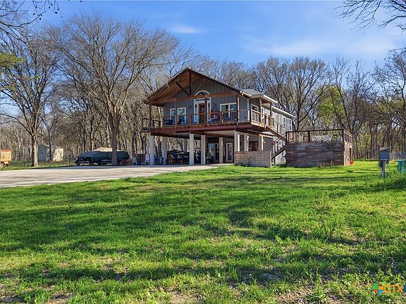 2nd image of 121 Lakeside Dr