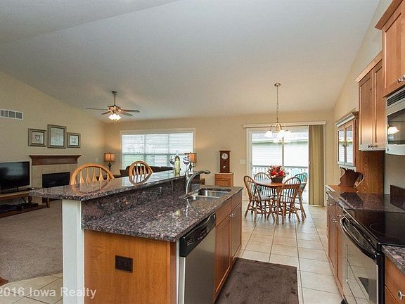 3rd image of 5937 Sapphire Cir