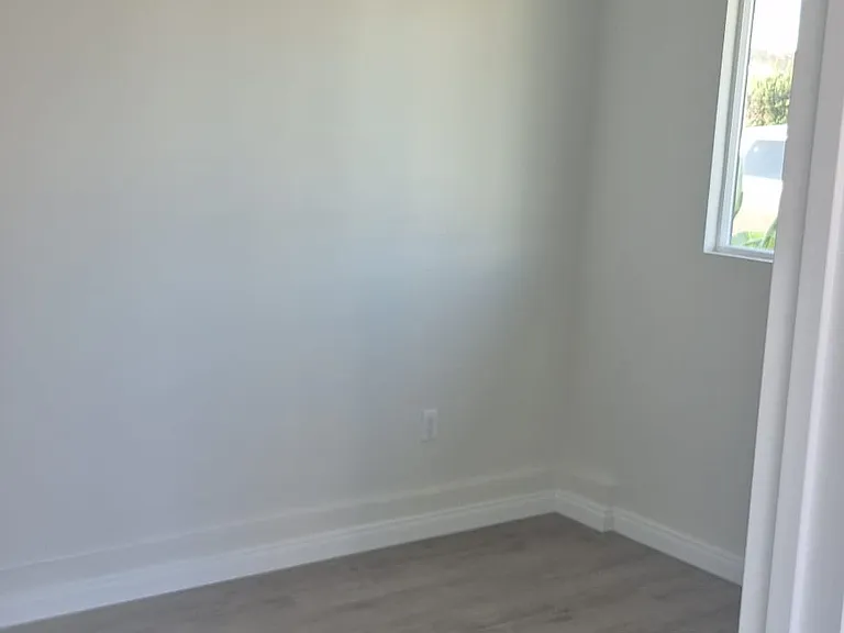 21212 Marigold Ave — Photo 9