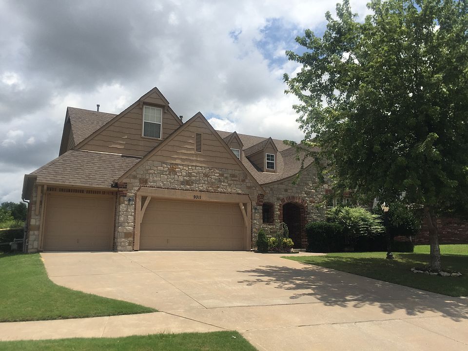 2nd image of 9311 N 98th Ct E